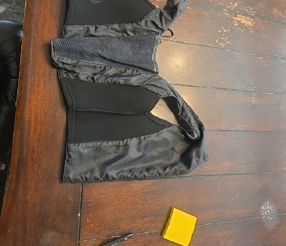 Black Leather Lace-Up Tank Top - Picture 5 of 6